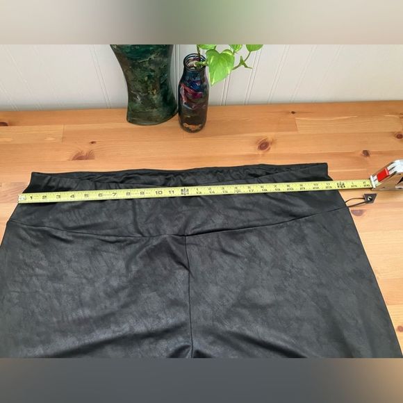 Ava & Viv High Waisted Black Liquid Shine Leggings Size 4X New With Tags - Picture 9 of 12